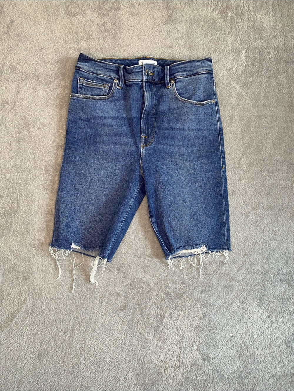 Good American Distressed Denim Bermuda Blue Shorts 6/28 High-Rise 90s Grunge VTG